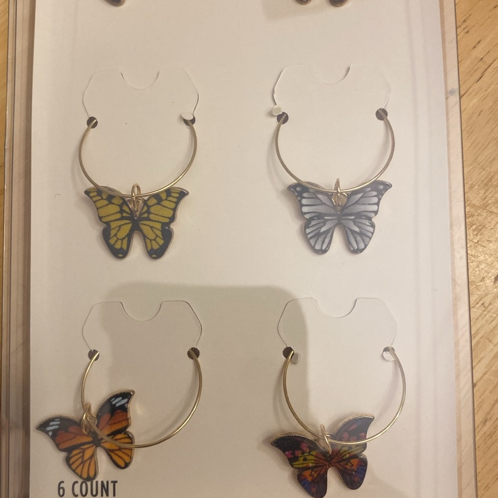 Butterfly wine charms Set of 6. NWT. NIP - Picture 5 of 5